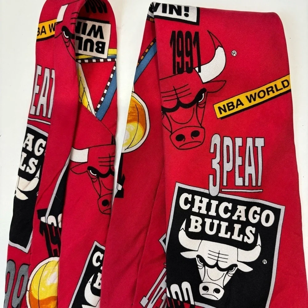 Rm Style Chicago Bulls NBA Red Silk Neck Tie 3 Peat Champions Vintage 1993 USA